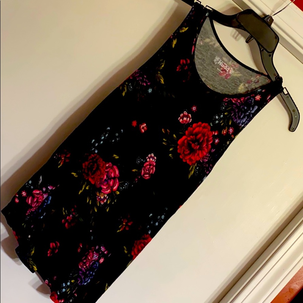 Size small floral tank top